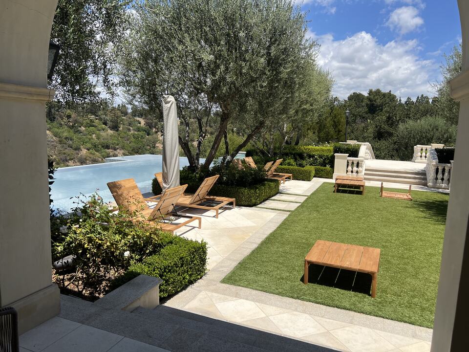 Garden and pool area